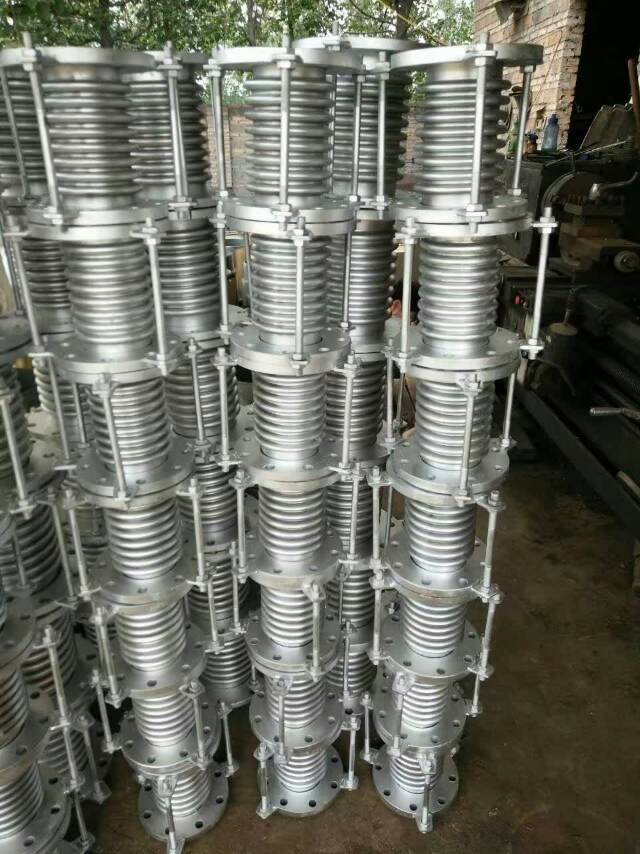316L不銹鋼金屬軟管規(guī)格安裝使用